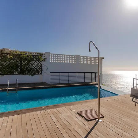 Rentitspain De Ensueno Vista Al Mar Confort Y Piscina Villa